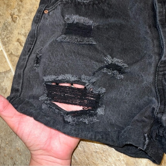 Forever 21 Distressed Black Denim Shorts Size 26 - Picture 4 of 7